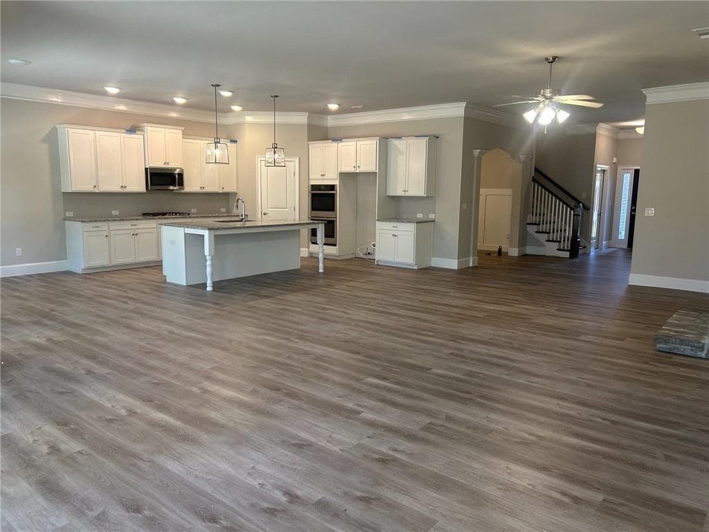 4 bedroom, 4 bathroom, 2,815 sq ft single family residence for rent at 4070 Mayhill Circle, Cumming, GA 30040 for $3,100 a month — photo 6