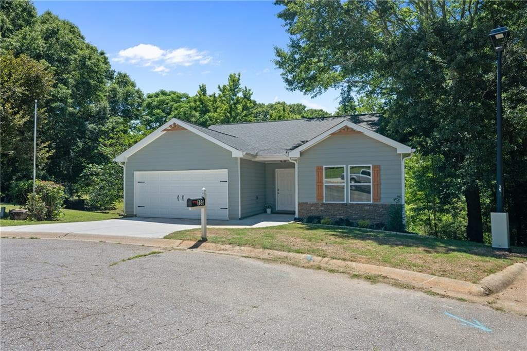 3 bedroom, 2 bathroom, 1,584 sq ft single family residence for rent at 135 Tyrus Lane, Royston, GA 30662 for $2,000 a month — photo 2