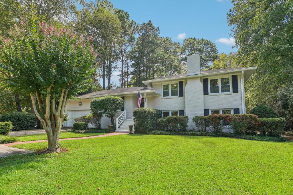 4 bedroom, 3 bathroom, 2,100 sq ft single family residence for sale at 1356 Peachtree Battle Avenue, Atlanta, GA 30327 — photo 1 of 51
