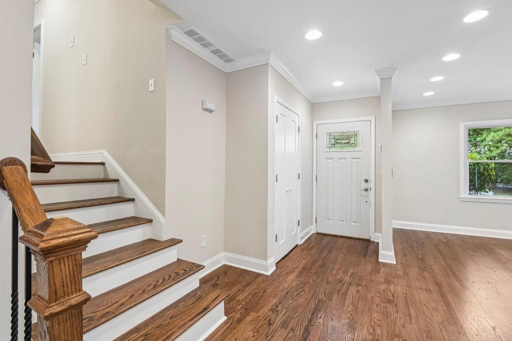 4 bedroom, 3 bathroom, 2,100 sq ft single family residence for sale at 1356 Peachtree Battle Avenue, Atlanta, GA 30327 — photo 5