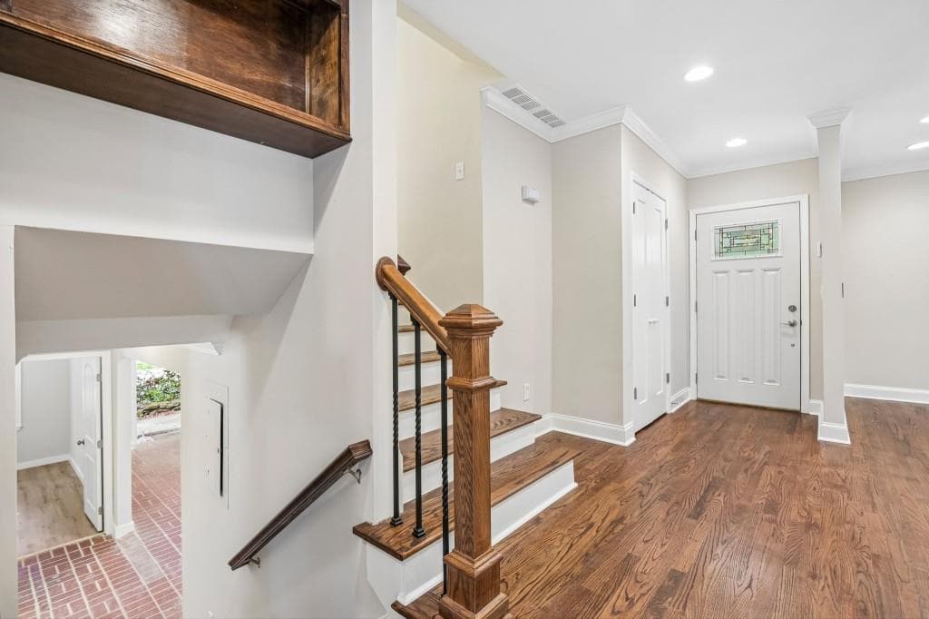 4 bedroom, 3 bathroom, 2,100 sq ft single family residence for sale at 1356 Peachtree Battle Avenue, Atlanta, GA 30327 — photo 8