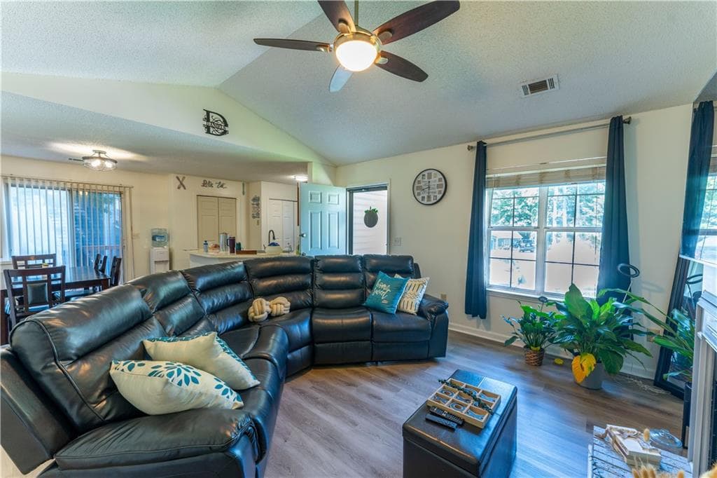 3 bedroom, 2 bathroom, 1,164 sq ft townhouse under contract at 1277 Scripps Court, Marietta, GA 30008 — photo 7