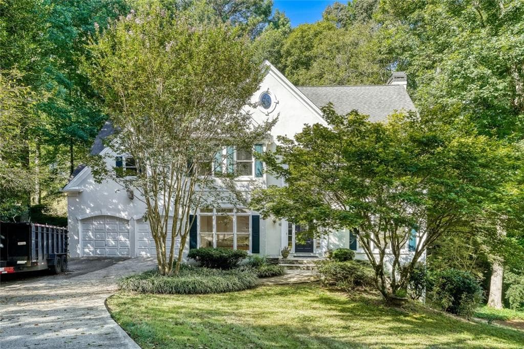 5 bedroom, 5 bathroom, 4,846 sq ft single family residence for sale at 1363 Fallsbrook Way, Acworth, GA 30101 — photo 2
