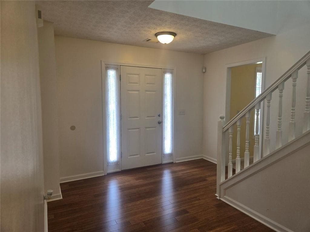 5 bedroom, 3 bathroom, 2,794 sq ft single family residence for sale at 22 Windcrest Keep, Covington, GA 30016 — photo 4