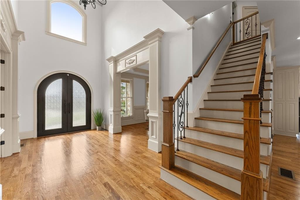5 bedroom, 6 bathroom, 4,588 sq ft single family residence for sale at 4645 Manor Drive, Gainesville, GA 30506 — photo 8