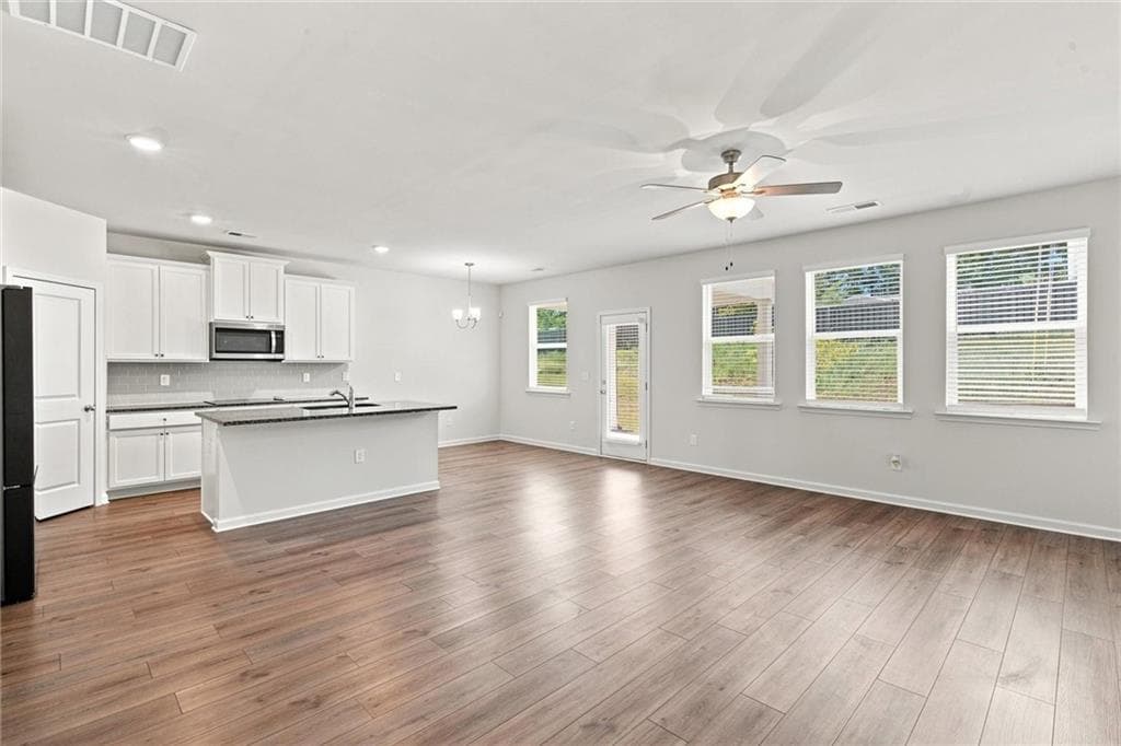 5 bedroom, 4 bathroom single family residence under contract at 347 Collier Mills Road, Lawrenceville, GA 30045 — photo 8