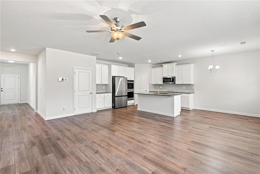 5 bedroom, 4 bathroom single family residence under contract at 347 Collier Mills Road, Lawrenceville, GA 30045 — photo 9