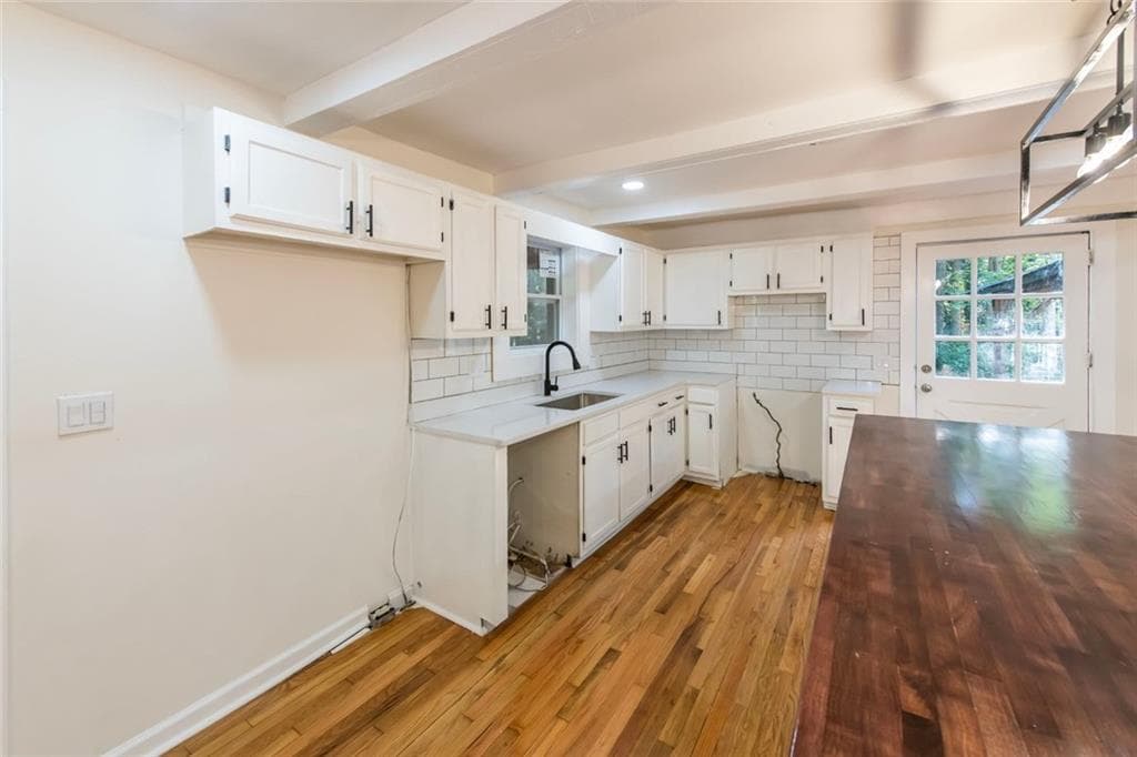 3 bedroom, 2 bathroom, 2,030 sq ft single family residence under contract at 4926 Maroney Mill Road, Douglasville, GA 30134 — photo 9