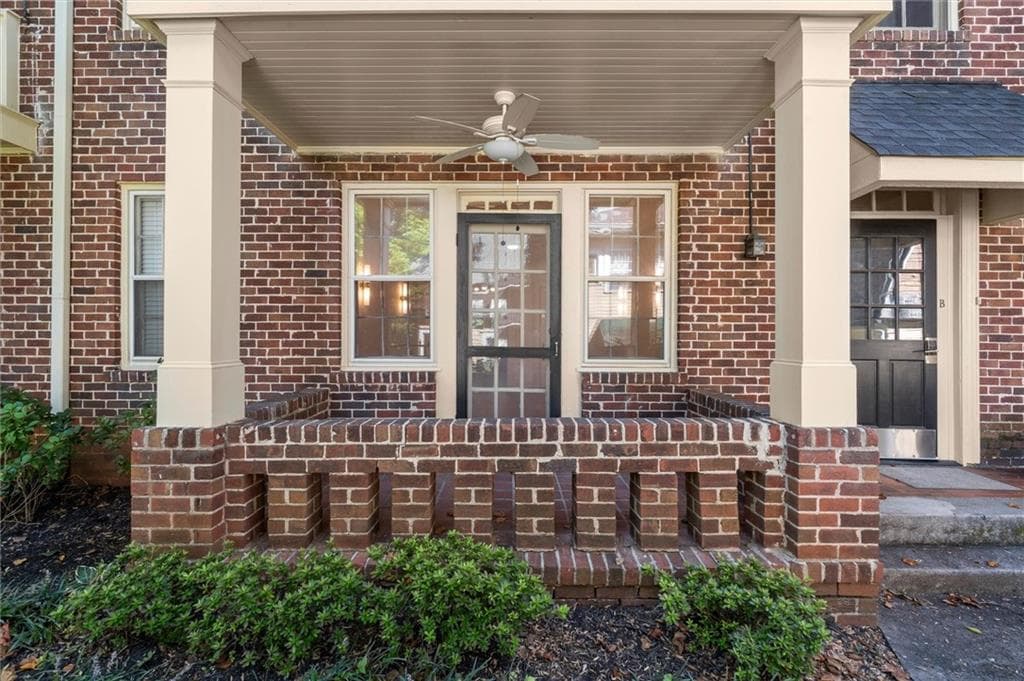1 bedroom, 1 bathroom, 578 sq ft condominium for sale at 1048 Euclid Avenue B2, Atlanta, GA 30307 — photo 2