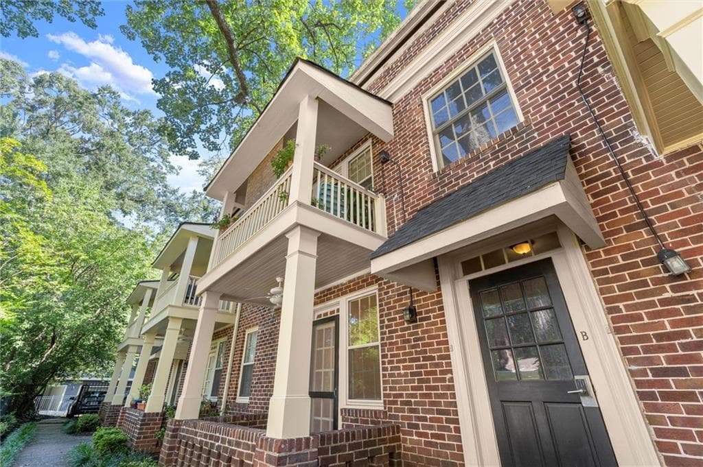 1 bedroom, 1 bathroom, 578 sq ft condominium for sale at 1048 Euclid Avenue B2, Atlanta, GA 30307 — photo 3