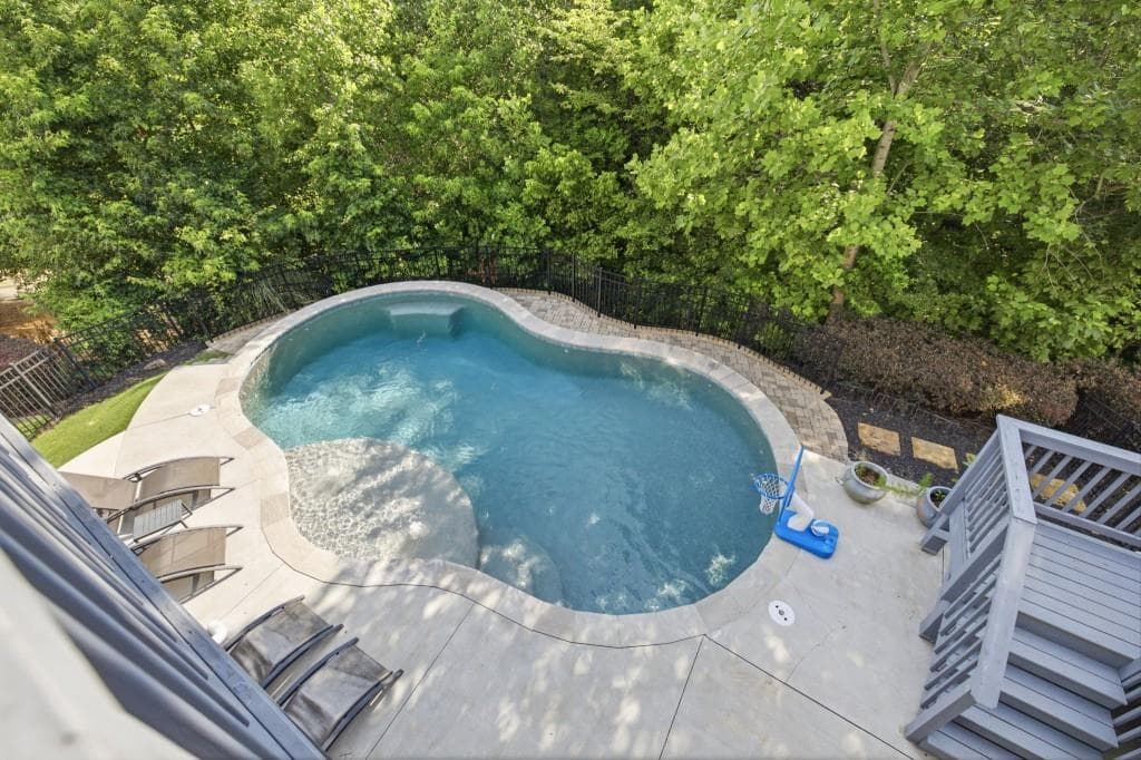 5 bedroom, 5 bathroom, 4,895 sq ft single family residence for sale at 7327 Rocking Chair Lane, Hoschton, GA 30548 — photo 2