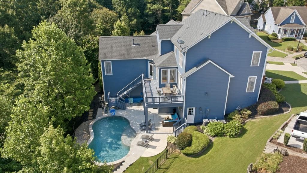 5 bedroom, 5 bathroom, 4,895 sq ft single family residence for sale at 7327 Rocking Chair Lane, Hoschton, GA 30548 — photo 4