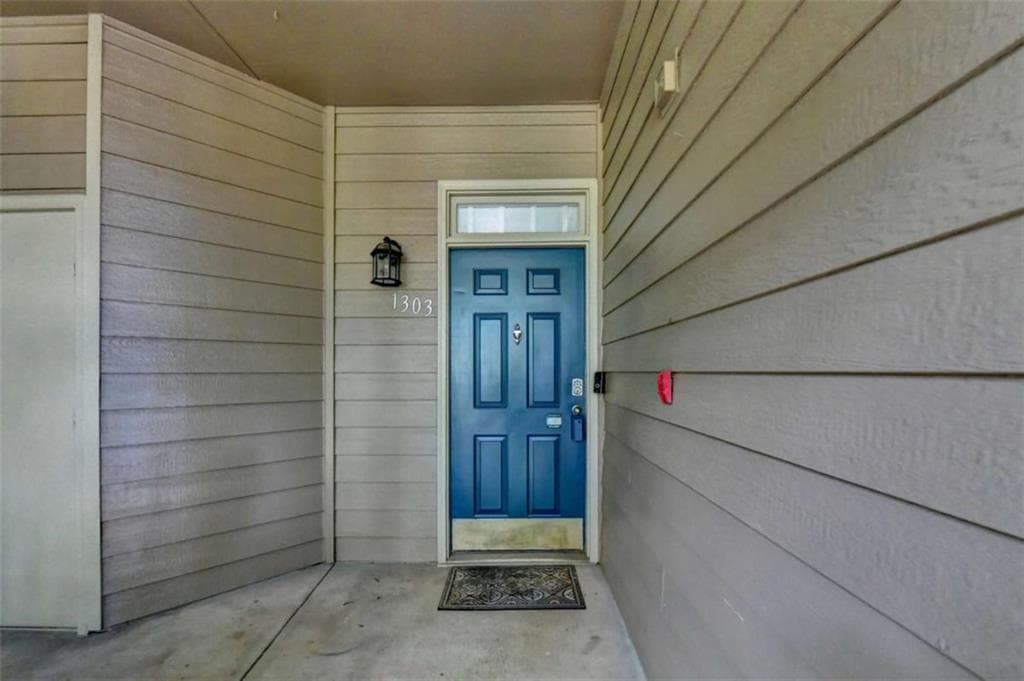 2 bedroom, 2 bathroom, 1,263 sq ft condominium for sale at 1303 McGill Park Avenue 1303, Atlanta, GA 30312 — photo 2
