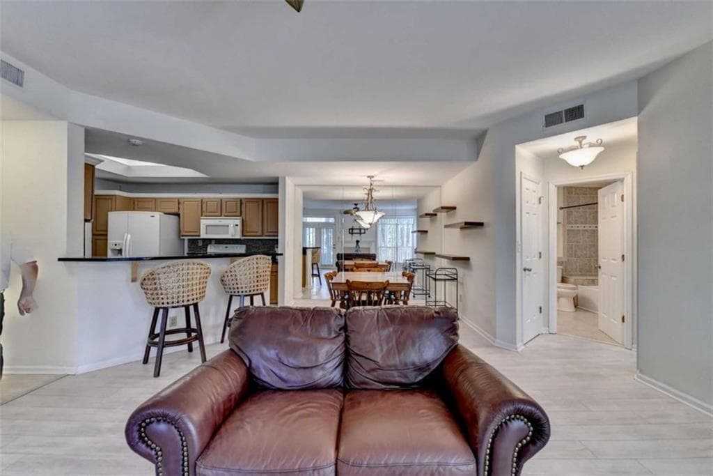 2 bedroom, 2 bathroom, 1,263 sq ft condominium for sale at 1303 McGill Park Avenue 1303, Atlanta, GA 30312 — photo 9
