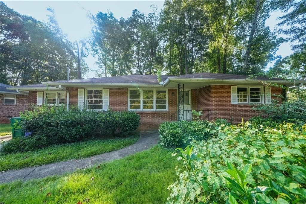 3 bedroom, 2 bathroom, 1,488 sq ft single family residence sold at 2424 Harrington Drive, Decatur, GA 30033