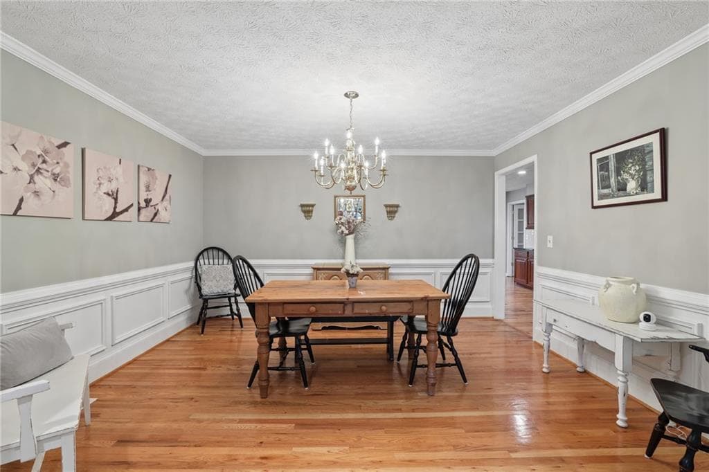 3 bedroom, 3 bathroom, 3,813 sq ft single family residence for sale at 2350 Roxburgh Drive, Roswell, GA 30076 — photo 8
