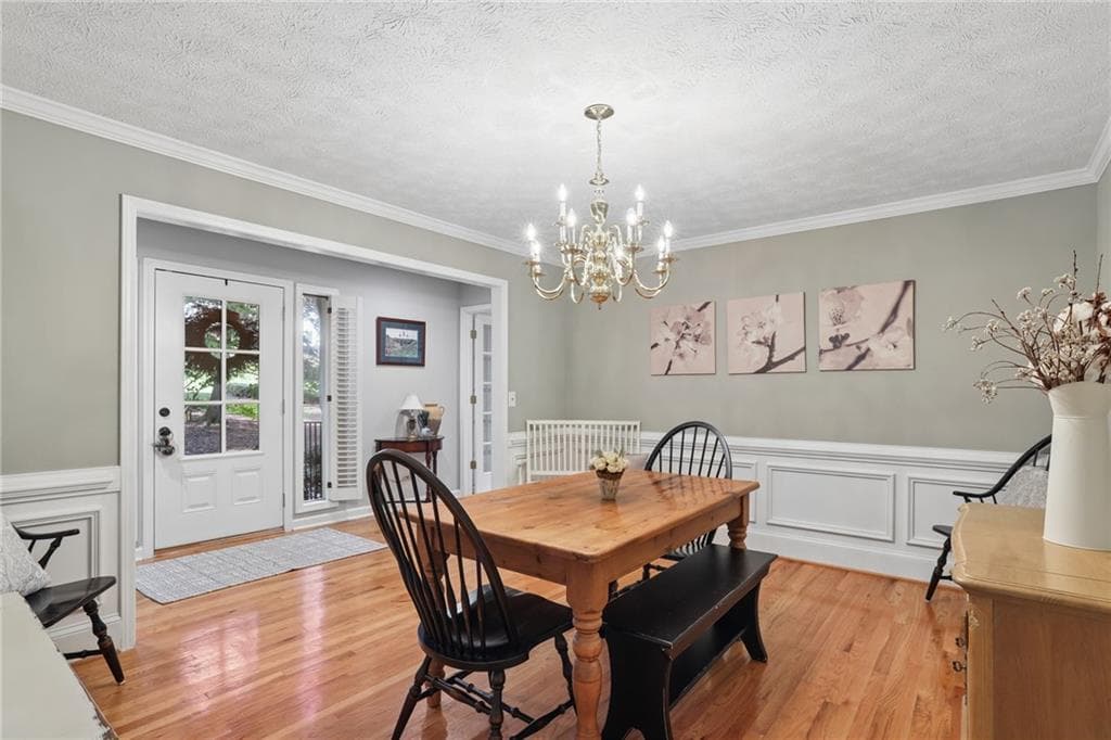 3 bedroom, 3 bathroom, 3,813 sq ft single family residence for sale at 2350 Roxburgh Drive, Roswell, GA 30076 — photo 9