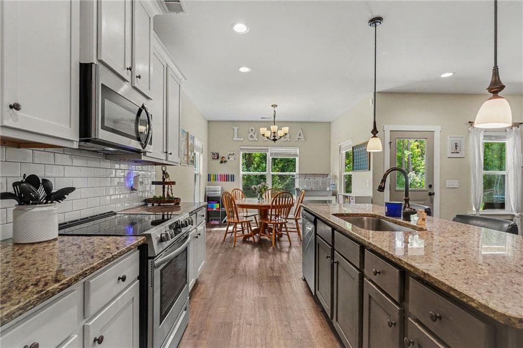 4 bedroom, 3 bathroom, 2,263 sq ft single family residence for sale at 2080 Snapping Shoals Road, Mcdonough, GA 30252 — photo 4
