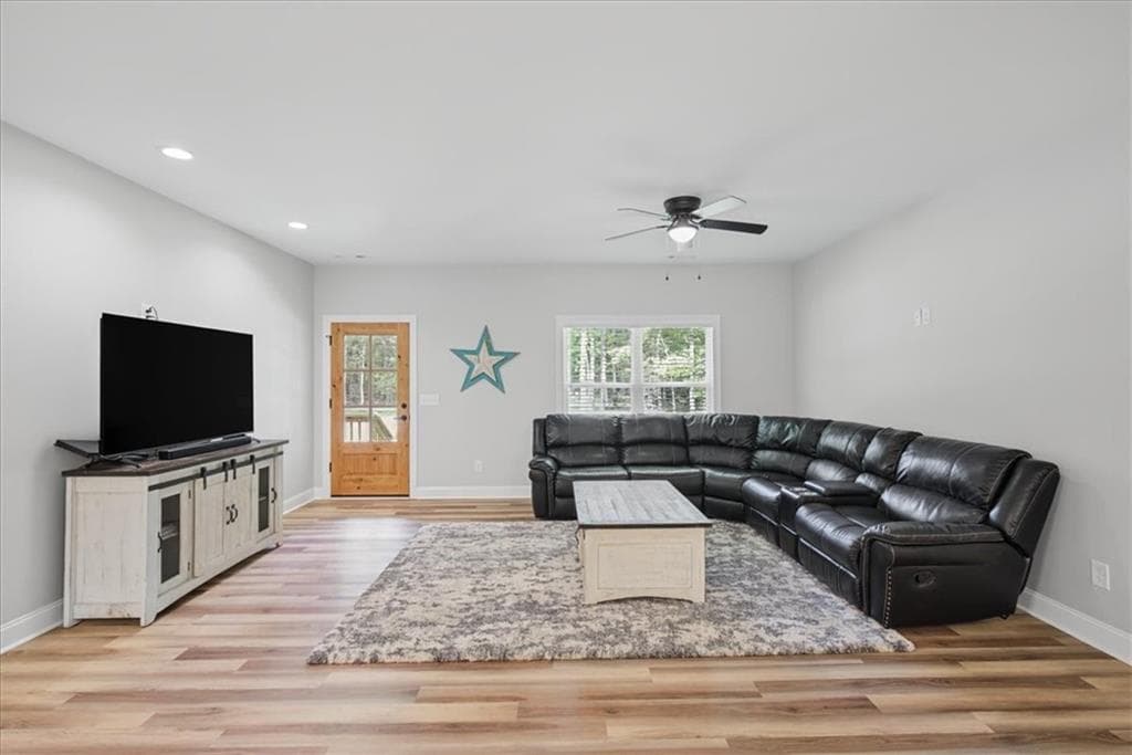 5 bedroom, 3 bathroom, 2,424 sq ft single family residence for sale at 1632 New Rosedale Road, Armuchee, GA 30105 — photo 3