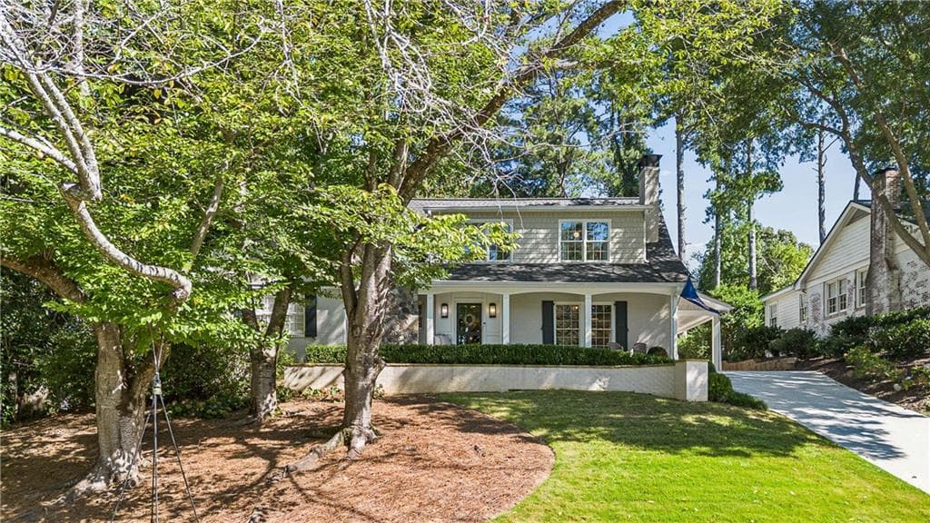 5 bedroom, 4 bathroom, 3,700 sq ft single family residence for sale at 1005 Wadsworth Drive, Atlanta, GA 30318 — photo 2