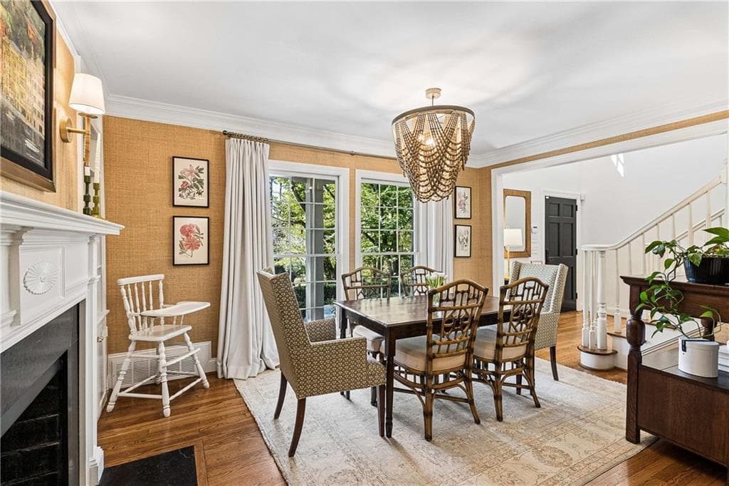 5 bedroom, 4 bathroom, 3,700 sq ft single family residence for sale at 1005 Wadsworth Drive, Atlanta, GA 30318 — photo 4