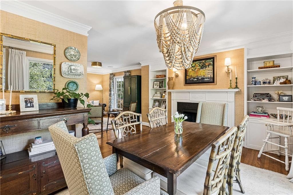 5 bedroom, 4 bathroom, 3,700 sq ft single family residence for sale at 1005 Wadsworth Drive, Atlanta, GA 30318 — photo 5