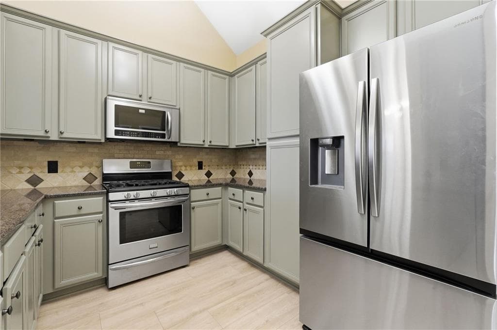 3 bedroom, 2 bathroom, 1,350 sq ft single family residence for rent at 726 Gardenside Circle, Marietta, GA 30067 for $2,700 a month — photo 2