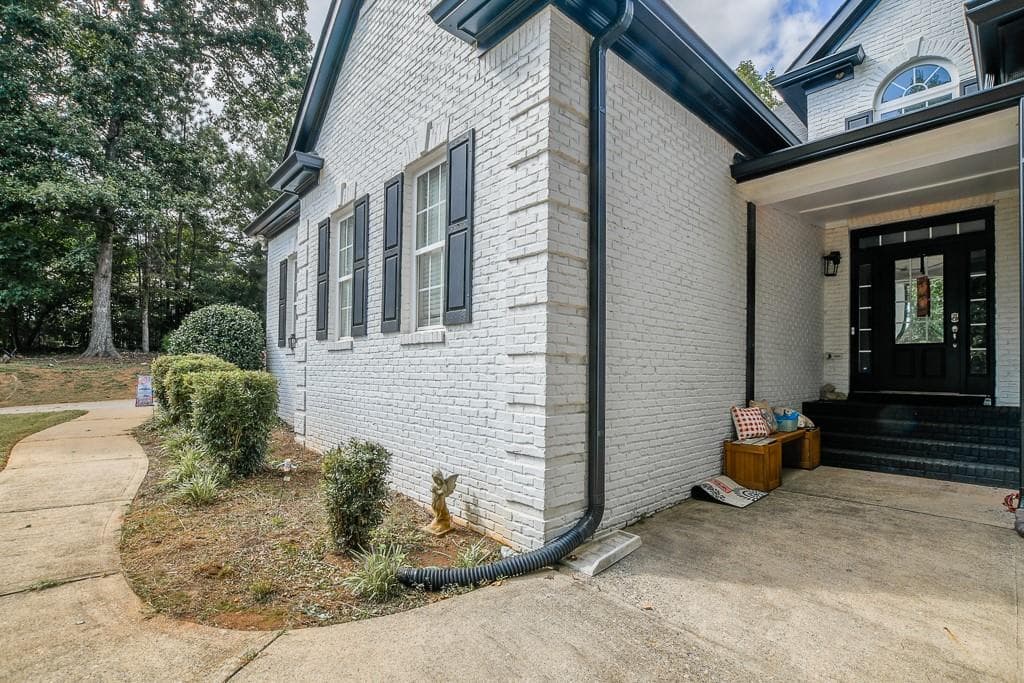 4 bedroom, 4 bathroom, 4,100 sq ft single family residence for sale at 151 Dumar Lane, Hoschton, GA 30548 — photo 4