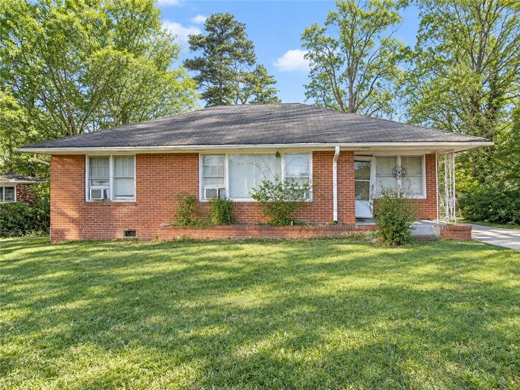 3 bedroom, 1 bathroom, 1,221 sq ft single family residence for sale at 154 Privette Road, Marietta, GA 30008 — photo 1 of 13