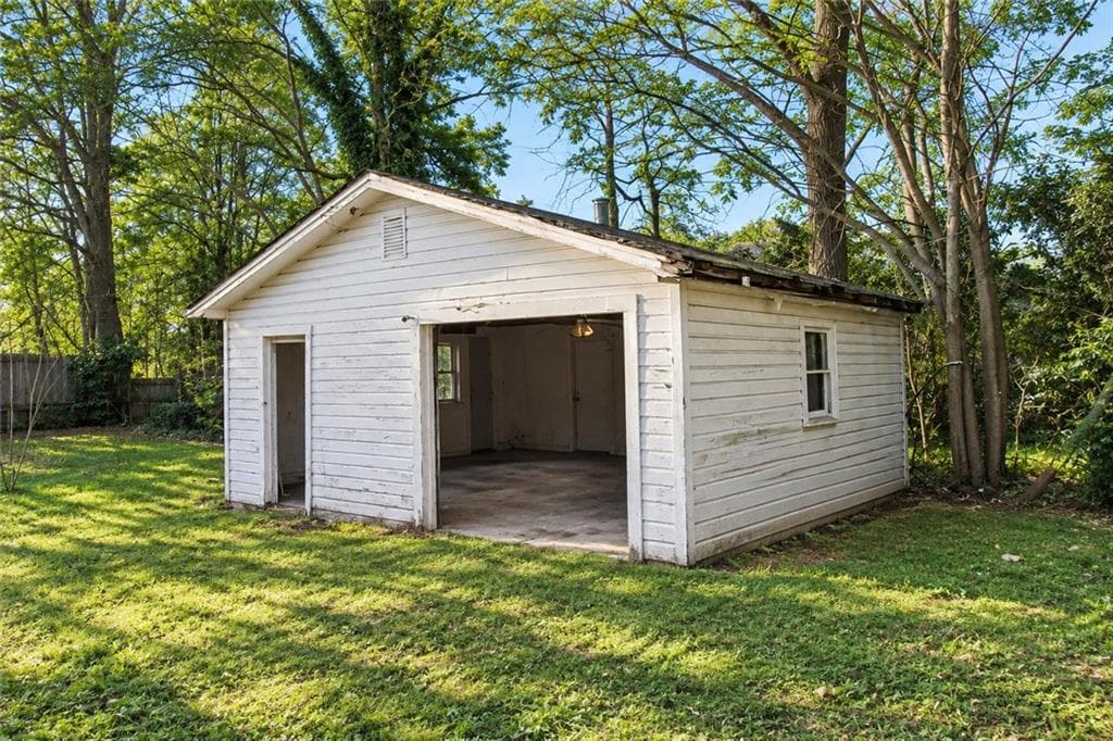 3 bedroom, 1 bathroom, 1,221 sq ft single family residence for sale at 154 Privette Road, Marietta, GA 30008 — photo 5