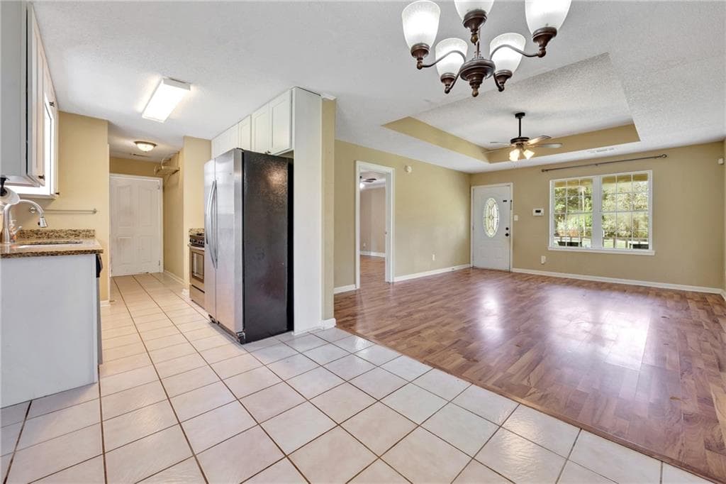 3 bedroom, 2 bathroom, 1,382 sq ft single family residence for sale at 797 S Laney Road, Locust Grove, GA 30248 — photo 4