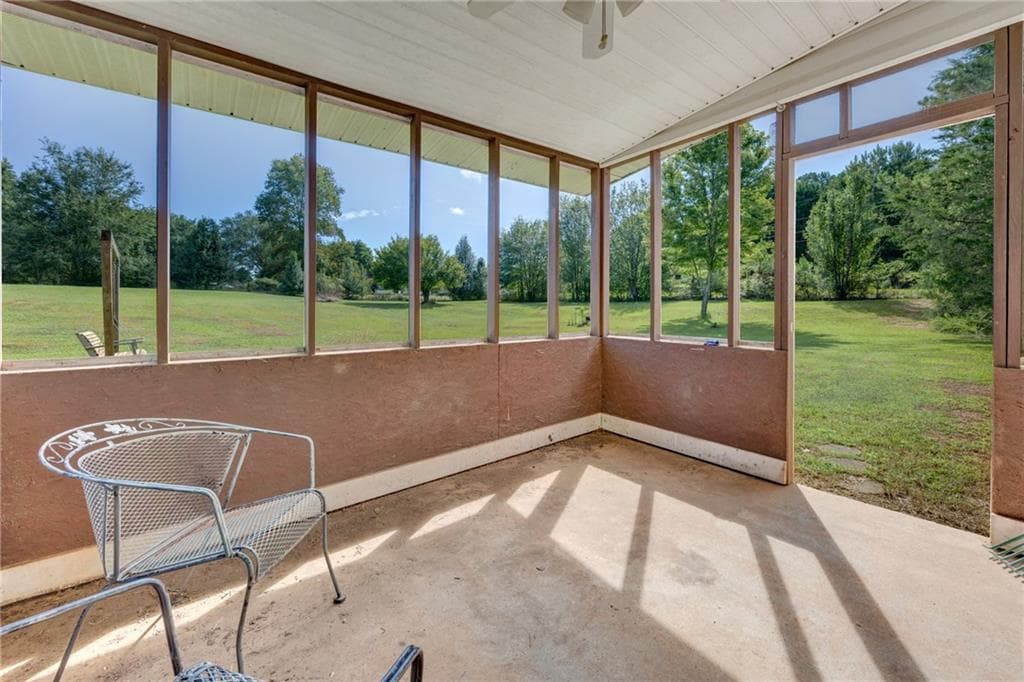 3 bedroom, 2 bathroom, 1,382 sq ft single family residence for sale at 797 S Laney Road, Locust Grove, GA 30248 — photo 7