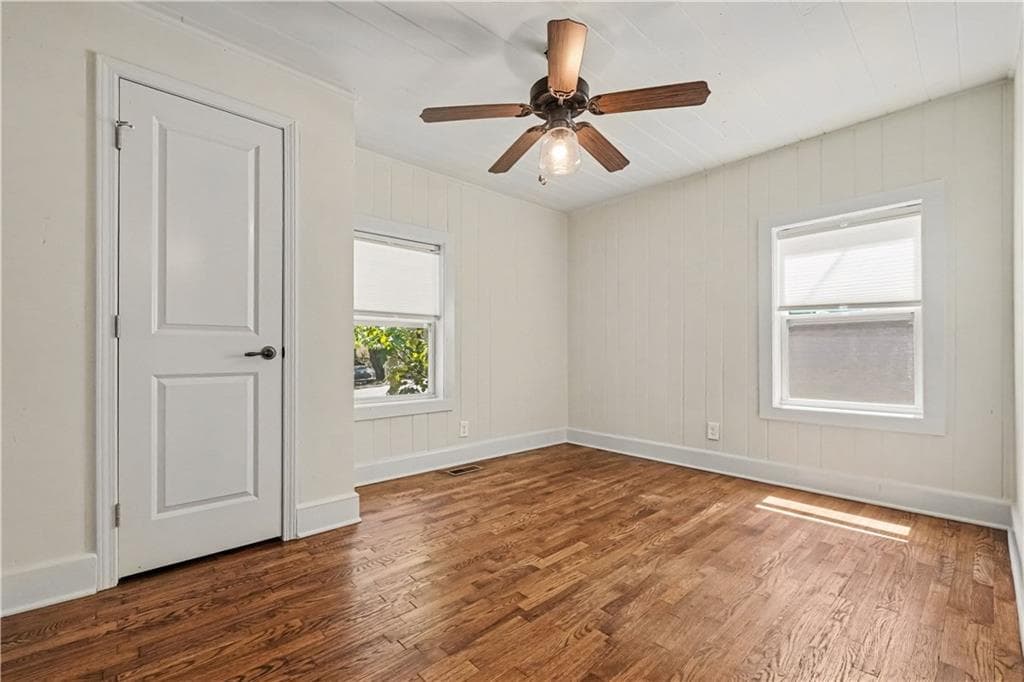 3 bedroom, 2 bathroom, 1,544 sq ft single family residence under contract at 442 Spring Drive, Pine Lake, GA 30072 — photo 9