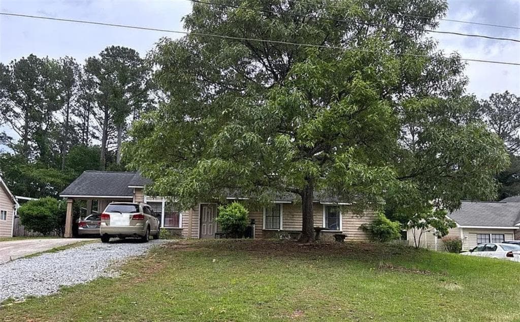 3 bedroom, 2 bathroom, 1,280 sq ft single family residence under contract at 7768 Chase Woods Drive, Jonesboro, GA 30236