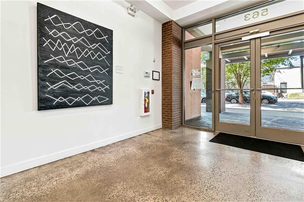 2 bedroom, 2 bathroom, 1,172 sq ft condominium for sale at 563 Memorial Drive 302, Atlanta, GA 30312 — photo 4