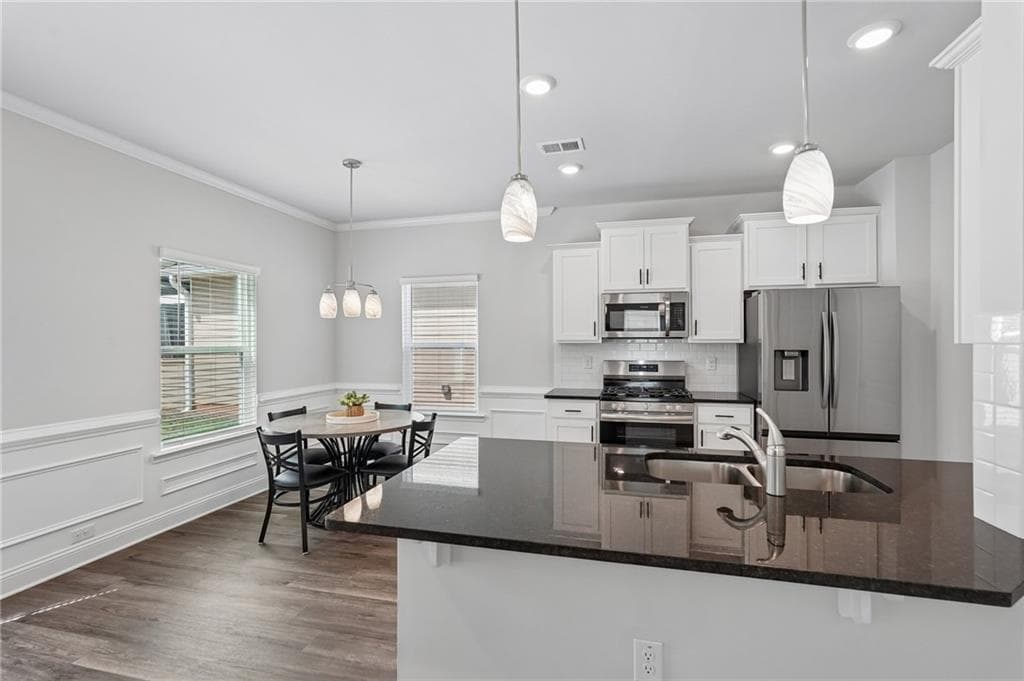 3 bedroom, 3 bathroom, 1,657 sq ft single family residence for sale at 111 Vineyard Walk, Carrollton, GA 30117 — photo 6
