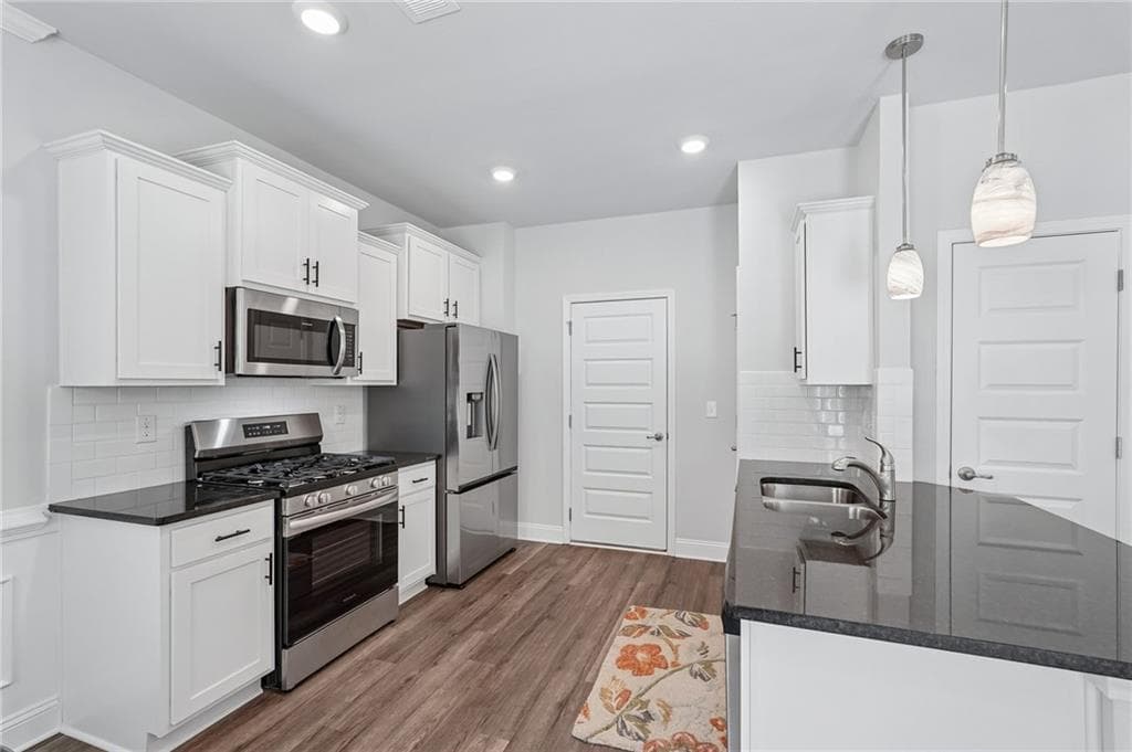 3 bedroom, 3 bathroom, 1,657 sq ft single family residence for sale at 111 Vineyard Walk, Carrollton, GA 30117 — photo 8
