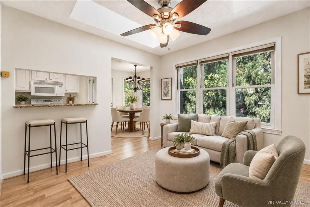 2 bedroom, 2 bathroom, 1,450 sq ft condominium for sale at 18 Normandy Court, Atlanta, GA 30324 — photo 3