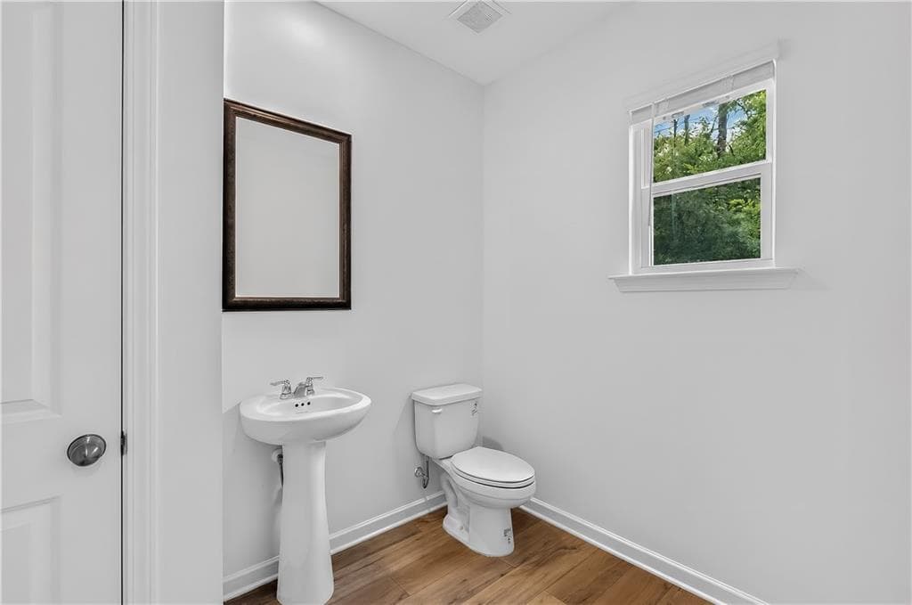 4 bedroom, 4 bathroom, 2,023 sq ft single family residence for sale at 73 Sea Grove Drive, Rome, GA 30161 — photo 6