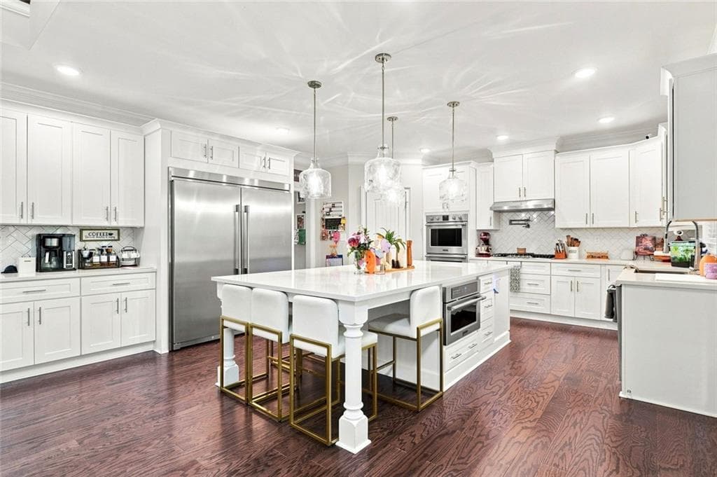 4 bedroom, 4 bathroom, 4,400 sq ft single family residence for sale at 7271 Bluewater, Douglasville, GA 30135 — photo 3