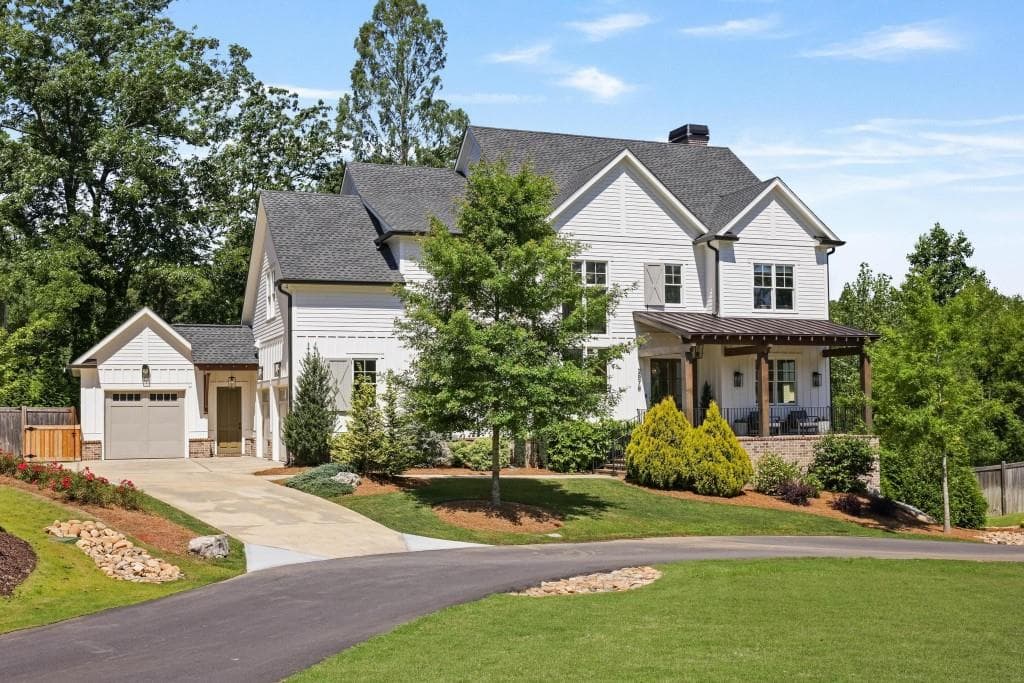 5 bedroom, 5 bathroom, 3,439 sq ft single family residence for sale at 2878 Ollie Avenue, Norcross, GA 30071 — photo 2
