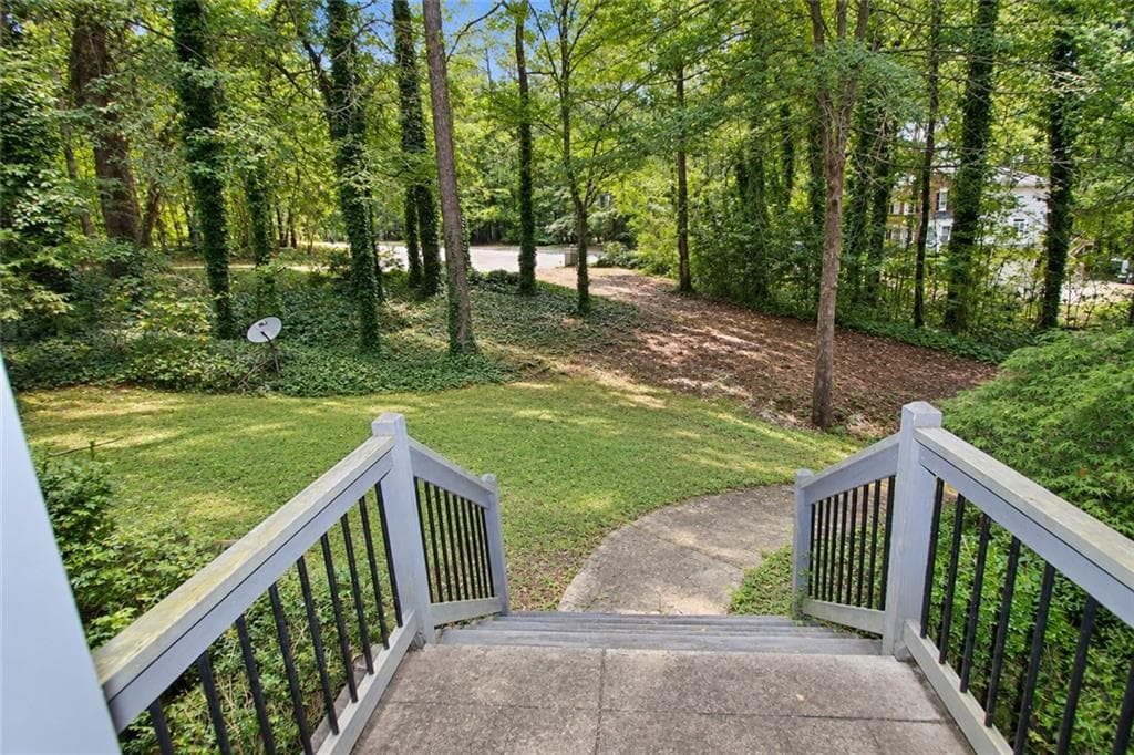 4 bedroom, 4 bathroom, 3,334 sq ft single family residence for sale at 440 Longwood Court, Jonesboro, GA 30236 — photo 2