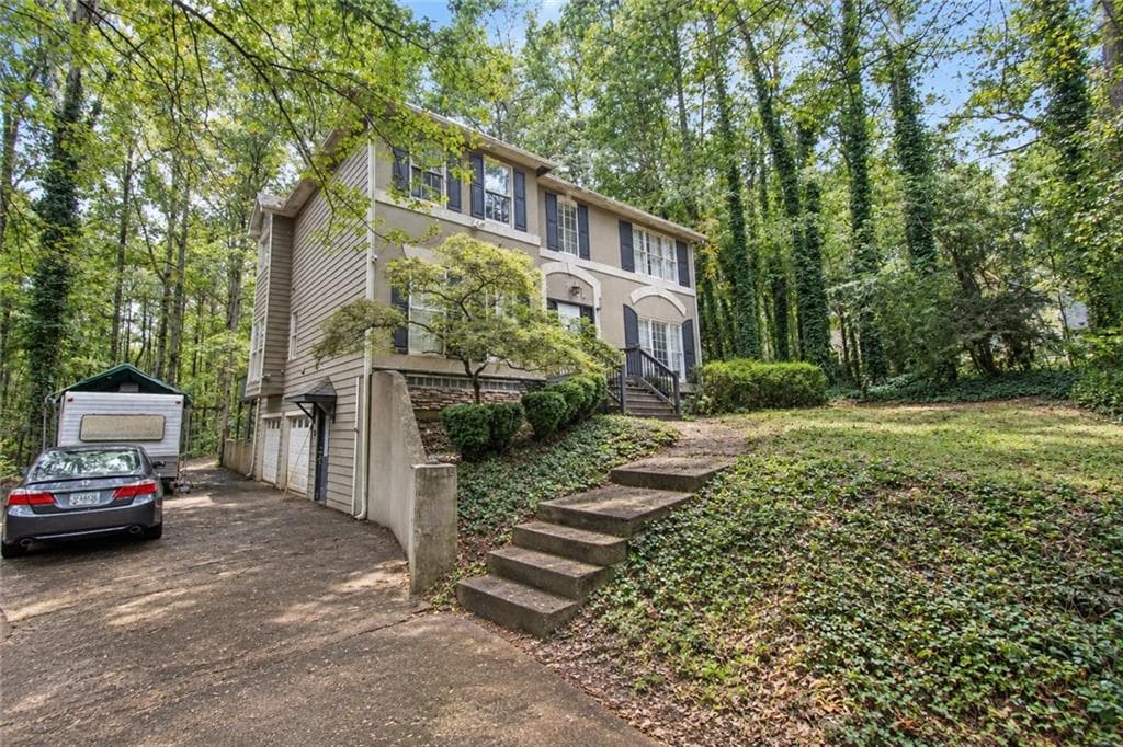 4 bedroom, 4 bathroom, 3,334 sq ft single family residence for sale at 440 Longwood Court, Jonesboro, GA 30236 — photo 4