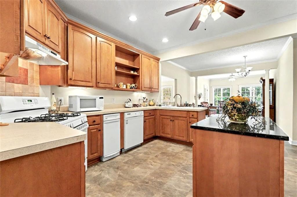 4 bedroom, 4 bathroom, 3,002 sq ft single family residence for sale at 1225 Bent Creek Drive, Mcdonough, GA 30252 — photo 9