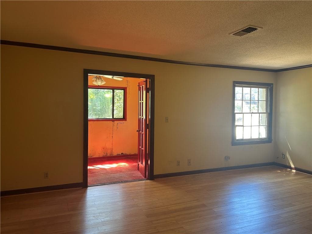 2 bedroom, 2 bathroom, 1,376 sq ft condominium for sale at 50 Le Parc Fontaine, Lithonia, GA 30038 — photo 2
