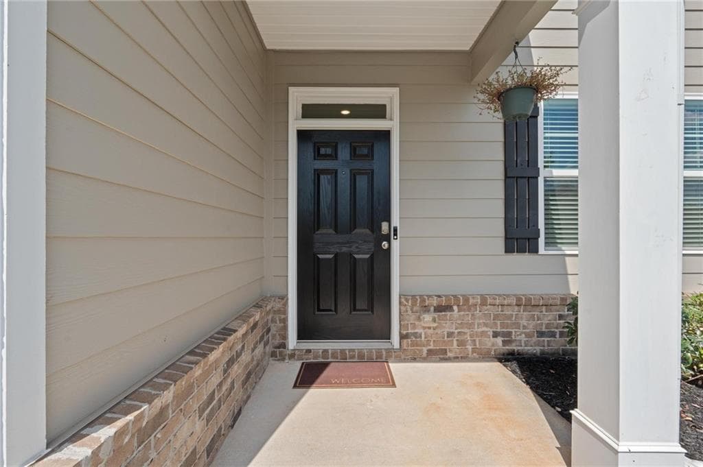 4 bedroom, 3 bathroom, 2,361 sq ft single family residence for sale at 258 Aster Avenue, Locust Grove, GA 30248 — photo 6