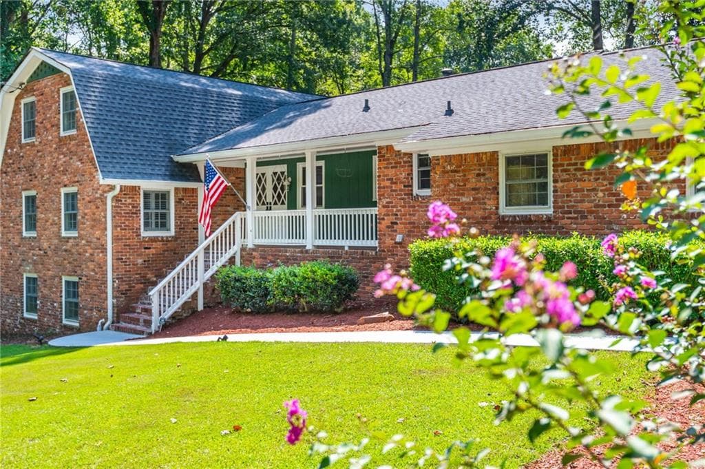5 bedroom, 4 bathroom, 3,519 sq ft single family residence for sale at 4781 Timberland Drive, Mableton, GA 30126 — photo 2