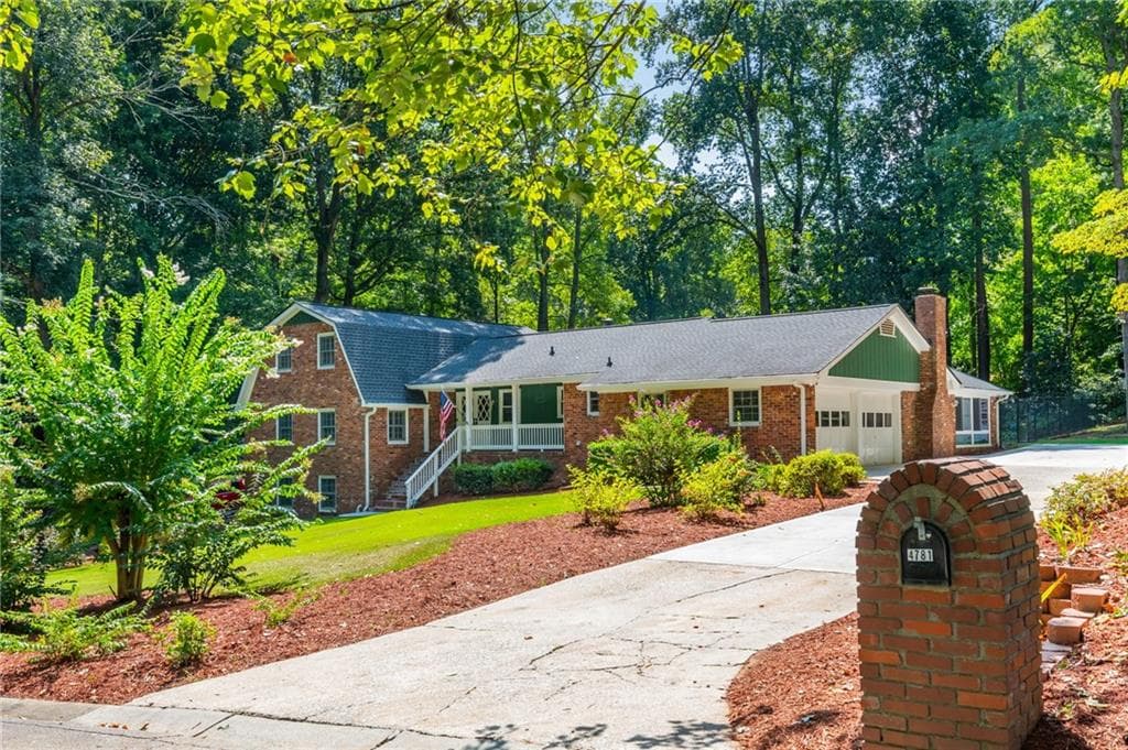 5 bedroom, 4 bathroom, 3,519 sq ft single family residence for sale at 4781 Timberland Drive, Mableton, GA 30126 — photo 3