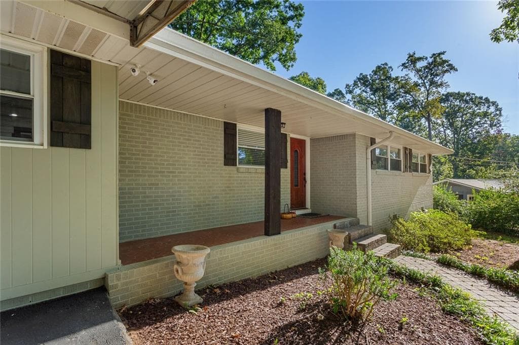 4 bedroom, 2 bathroom, 1,474 sq ft single family residence for sale at 670 Montclair Drive, Smyrna, GA 30082 — photo 6