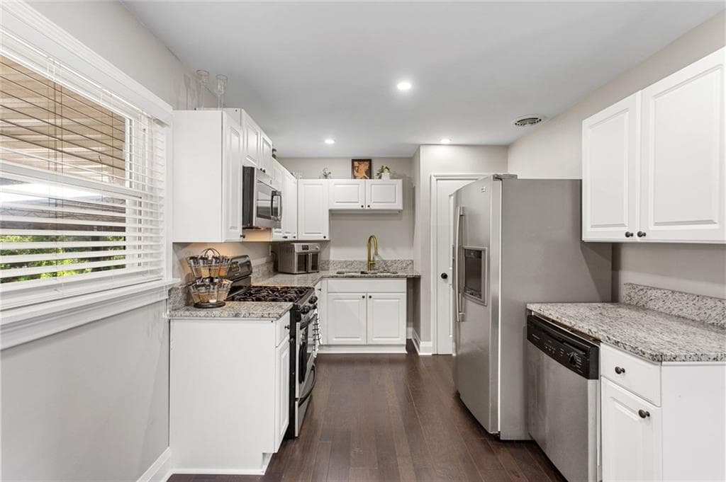 4 bedroom, 2 bathroom, 1,474 sq ft single family residence for sale at 670 Montclair Drive, Smyrna, GA 30082 — photo 9